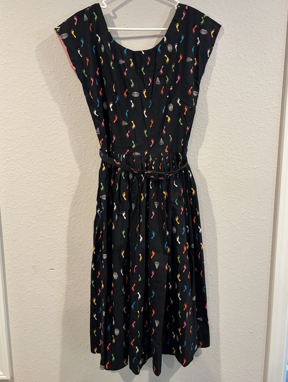 Vintage Womens Black Multicolor Feet Graphic Printed Belted Midi Dress Size Sm